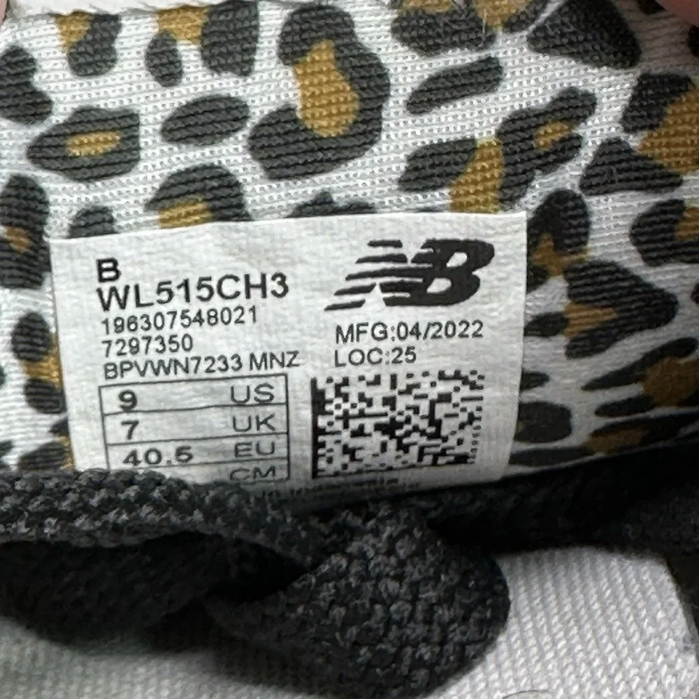 Womens Size 9 (B) New Balance 327 Shoes Grey White Leopard